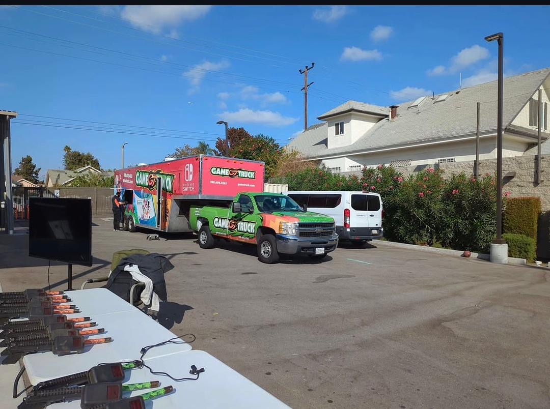 Mobile video gaming truck 1